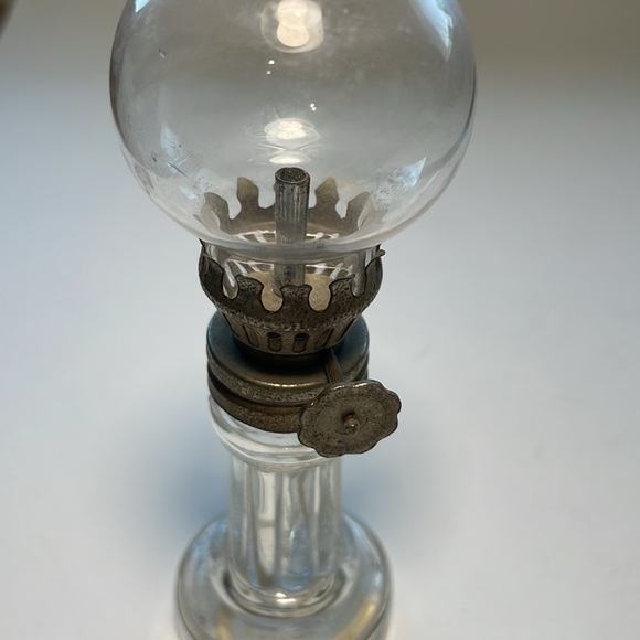 Vintage Miniature Oil Kerosene Glass Lantern with One Wick - Picture 4 of 6